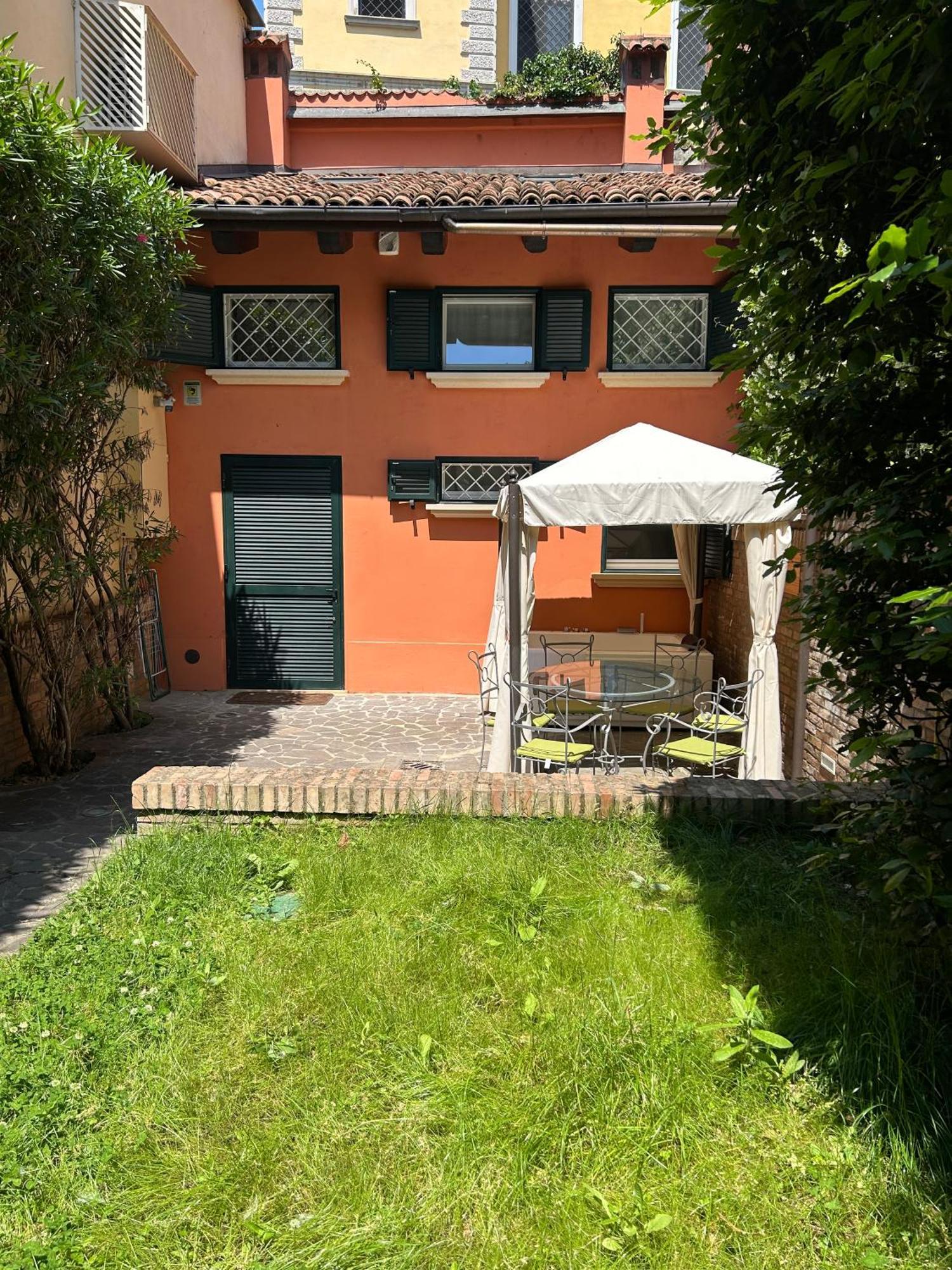 Isaia Garden -Private Garden Spa Bath Bolognarooms Exteriör bild