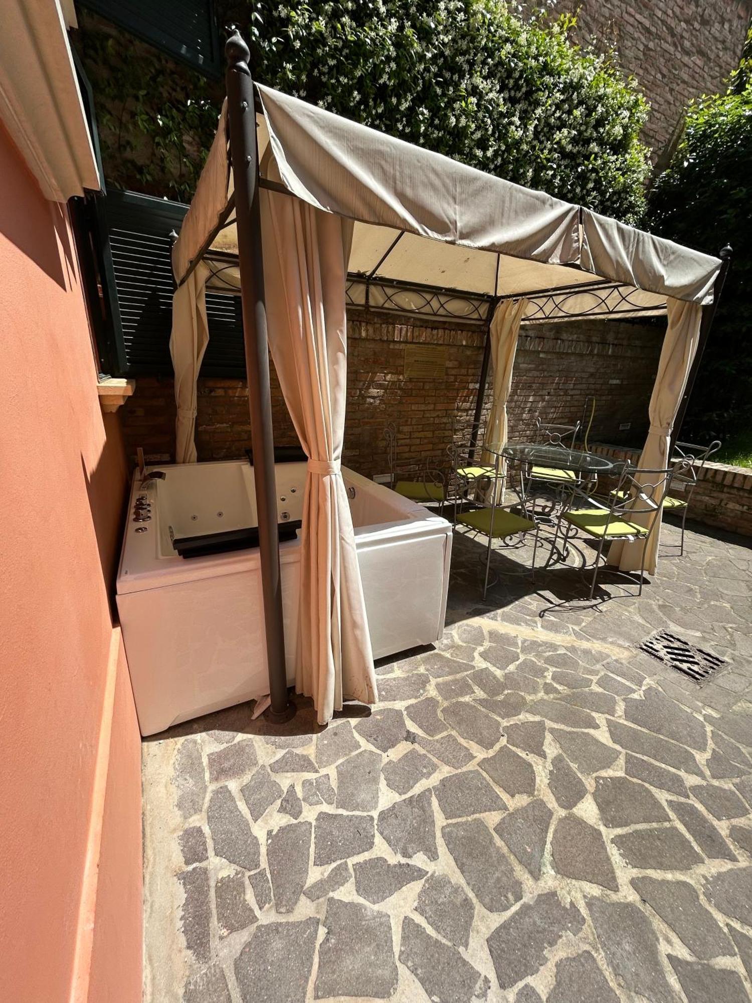Isaia Garden -Private Garden Spa Bath Bolognarooms Exteriör bild